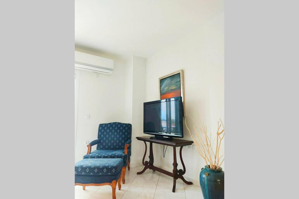 Peggy'S Lux Apartment Karavomylos Luaran gambar